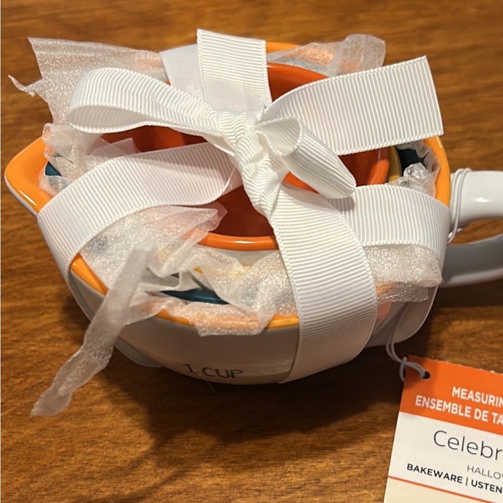 Celebrate It! Halloween/Fall Nesting Measuring Cups Set